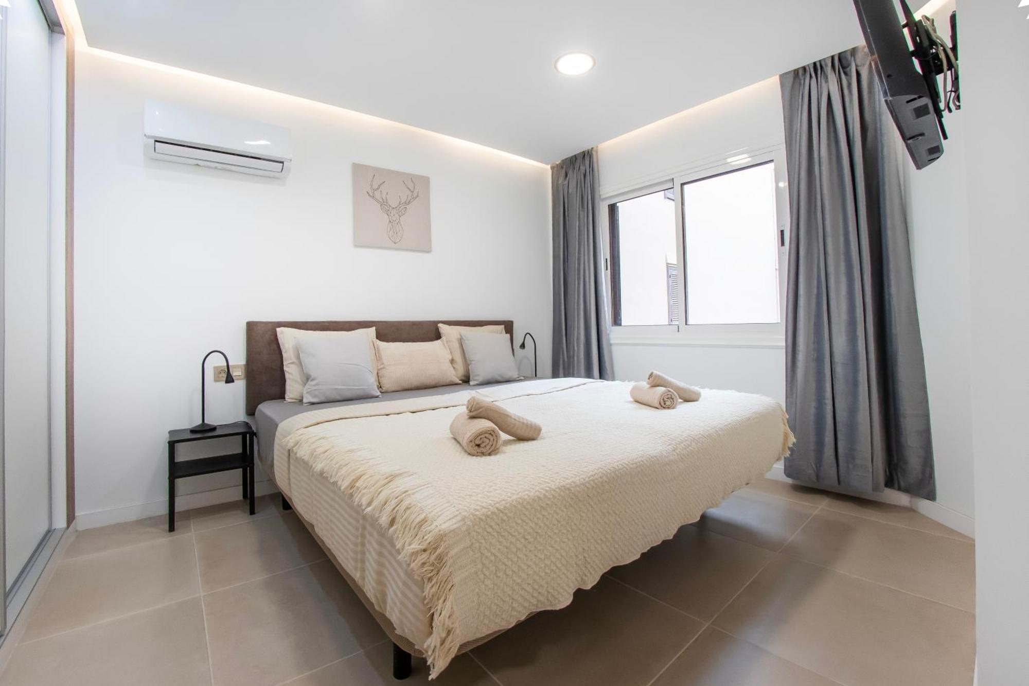Newly Renovated, Luxurious Apartment With A Heated Pool, 259 圣米格尔德阿沃纳 外观 照片